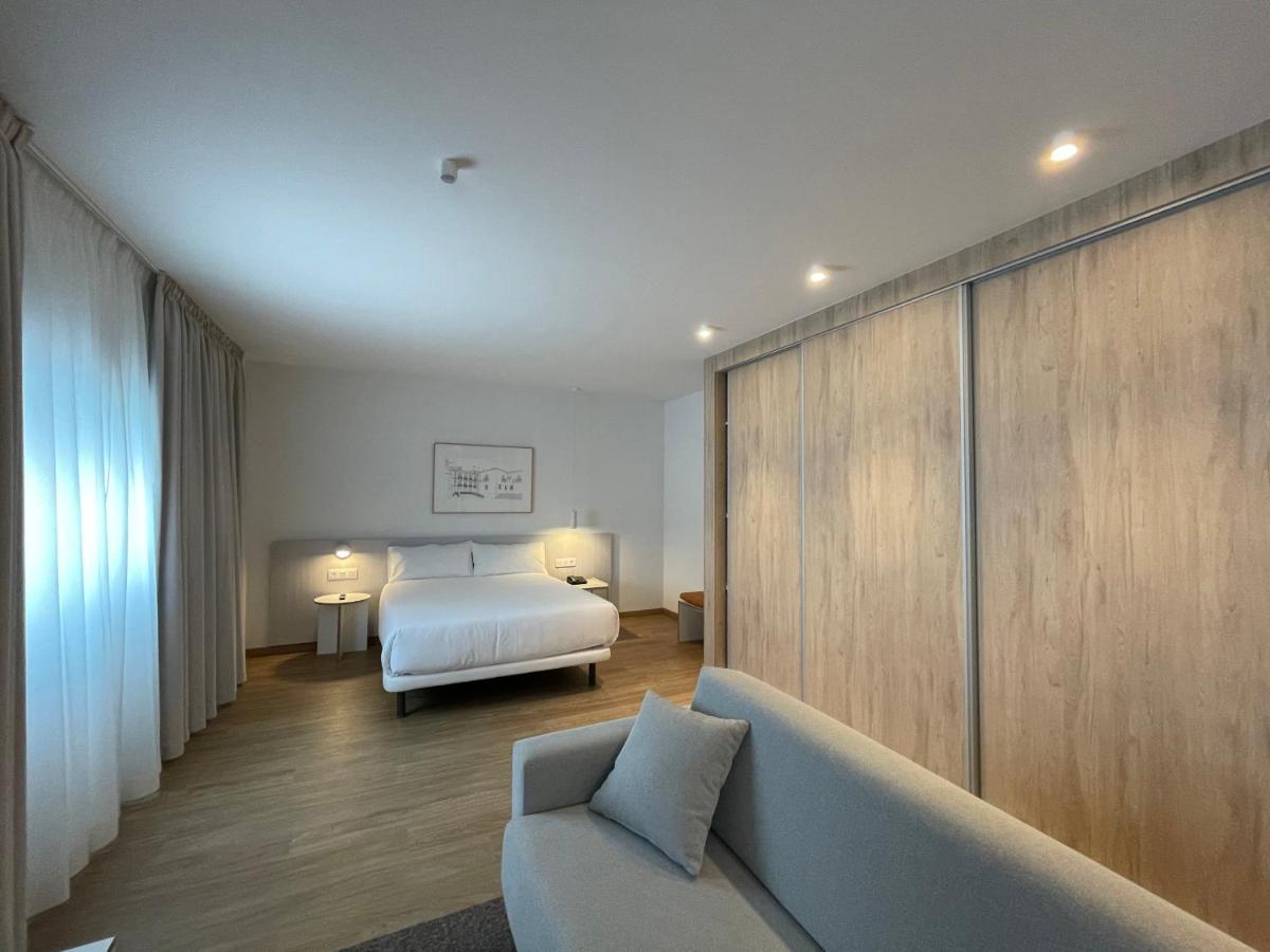 Apartamentos Forum Ceao Lugo Exteriör bild